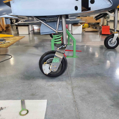 Dominique Gear Leg (chromed)1.jpg (834.71 KiB) Viewed 61925 times Dominique Gear Leg (chromed)1.jpg