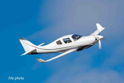 n1084p in flight file photo.jpg